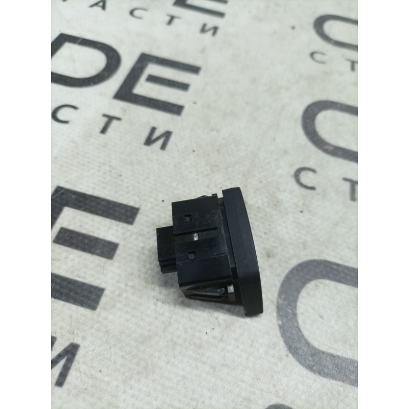 Кнопки прочие (электрика / кнопки) BMW 5-series E60 M54b30 65826921668