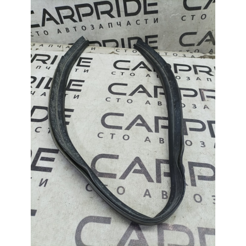 Уплотнитель капота (кузов и элементы) Mercedes-Benz E-class W124 1990 3.2