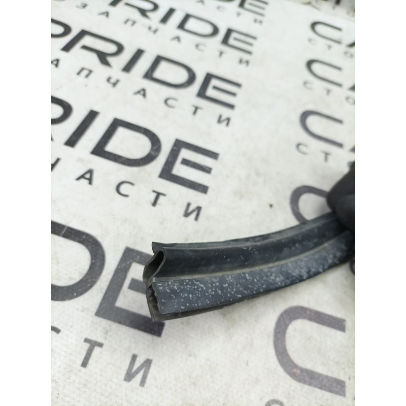 Уплотнитель капота (кузов и элементы) Mercedes-Benz E-class W124 1990 3.2