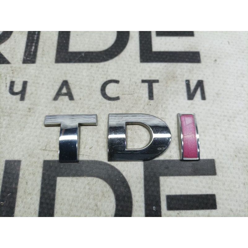 Эмблема (кузов и элементы) Volkswagen Passat B5 2003 2.5 AKN