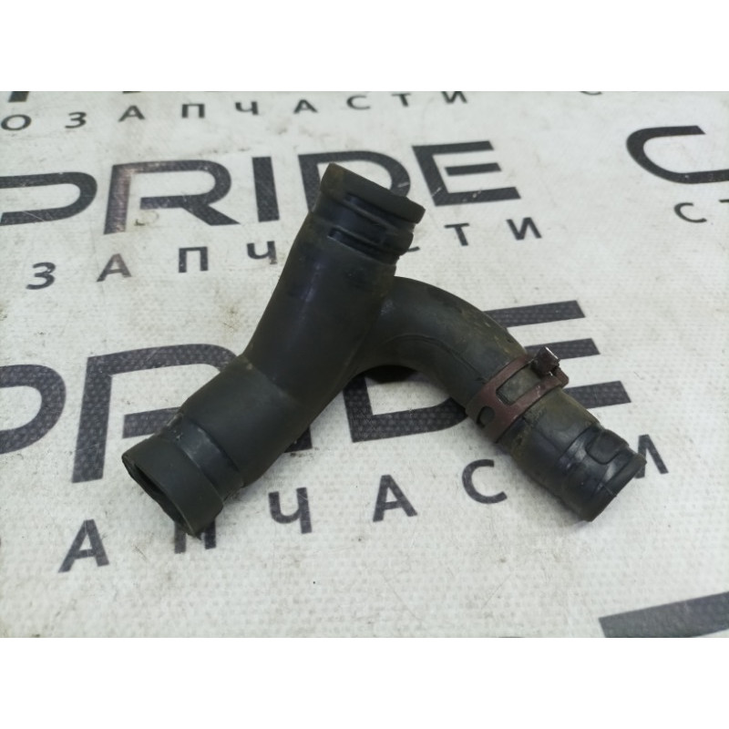 Патрубок (система охлаждения) Renault Megane 3 2009 1.5 7701061051