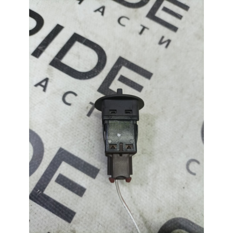 Кнопка AirBag (электрика / кнопки) Renault Megane 3 2009 1.5 8200169589