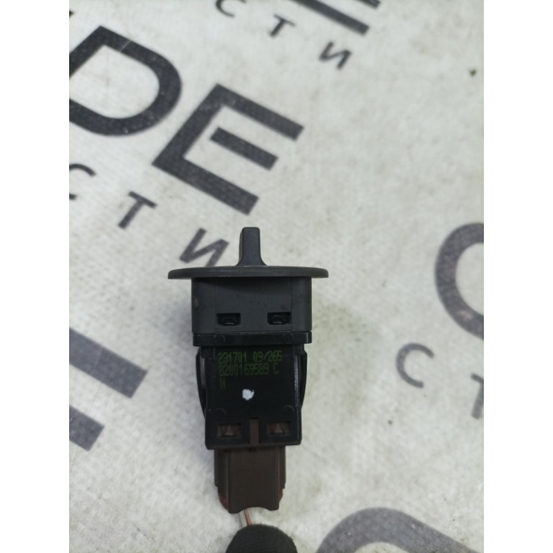 Кнопка AirBag (электрика / кнопки) Renault Megane 3 2009 1.5 8200169589