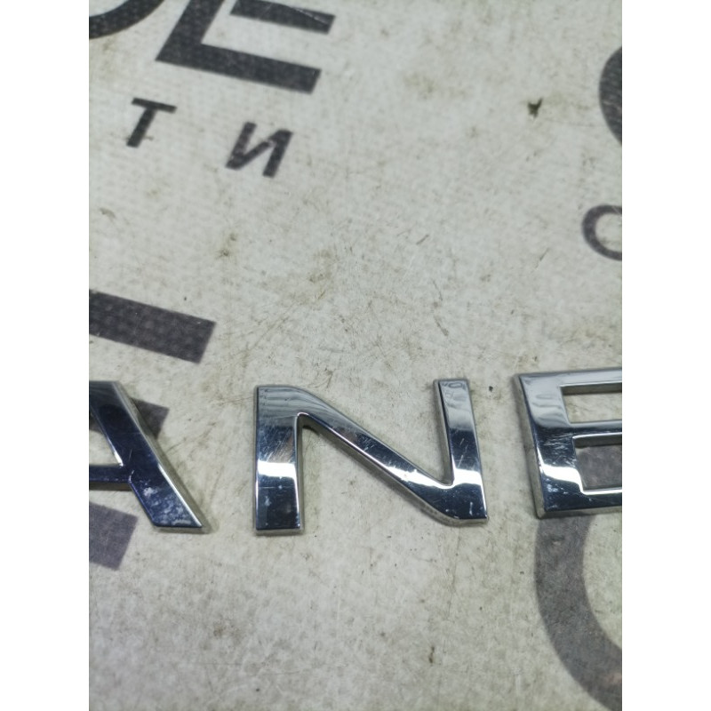 Емблема (кузов і елементи) Renault Megane 3 2009 1.5 908897337R