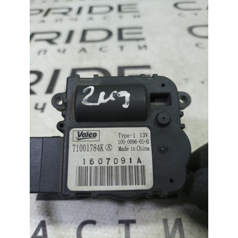 Привод заслонки отопителя (отопление и кондиционирование) Renault Megane 3 2009 1.5 T1001784K