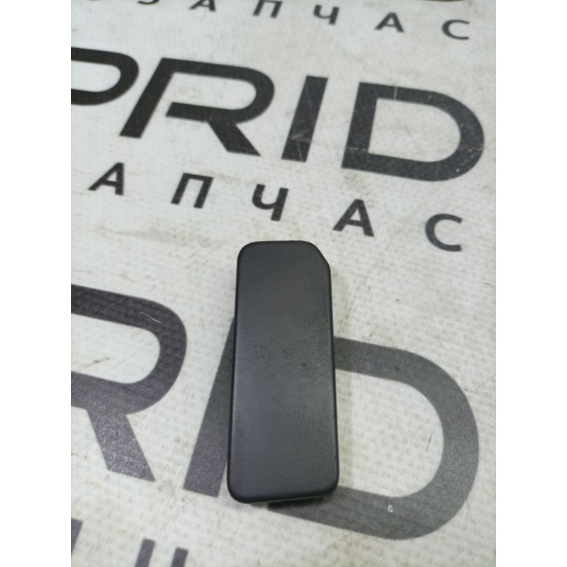 Заглушка (салон) Renault Megane 3 2009 1.5 684700001R