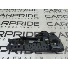 Кронштейн ручки двери