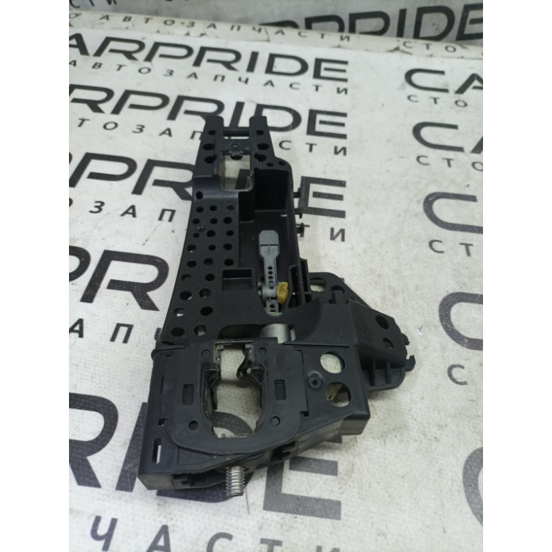 Кронштейн ручки двери (кузов и элементы) Audi A4 B8 8t0837886b