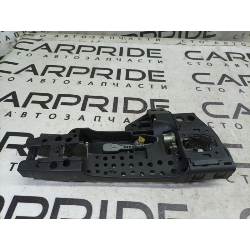 Кронштейн ручки двери (кузов и элементы) Audi A4 B8 8t0837886b