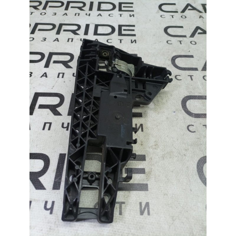 Кронштейн ручки двери (кузов и элементы) Audi A4 B8 8t0837886b