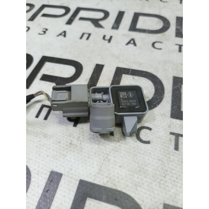 Датчик удара (электрика / датчики) Renault Megane 3 2009 1.5 988310002r