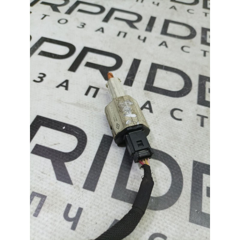 Концевик педали тормоза (электрика / датчики) Renault Megane 3 2009 1.5 253209243R