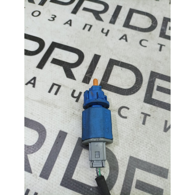 Концевик педали сцепления (электрика / датчики) Renault Megane 3 2009 1.5 253250005r