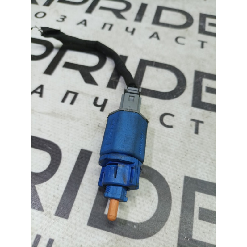 Концевик педали сцепления (электрика / датчики) Renault Megane 3 2009 1.5 253250005r