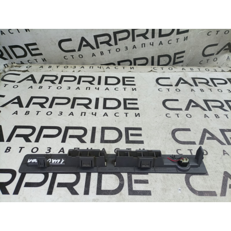 Решетка обдува лобового стекла (салон) Nissan Navara D22 2004 2.5 68745vj260