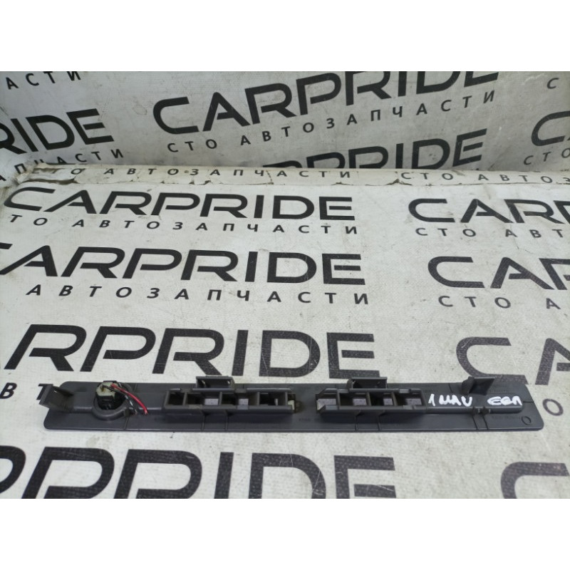 Решетка обдува лобового стекла (салон) Nissan Navara D22 2004 2.5 68745vj260