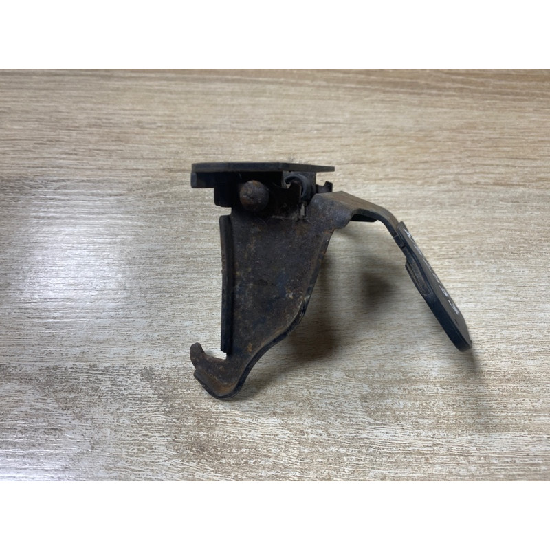 Замок капота (кузов и элементы) Land Rover Discovery 3