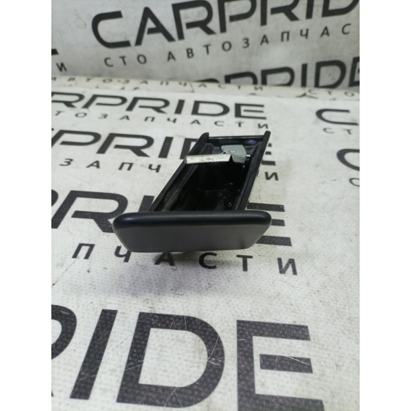 Пепельница (салон) Nissan Navara D22 2004 2.5 68800vj200