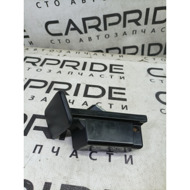 Пепельница (салон) Nissan Navara D22 2004 2.5 68800vj200