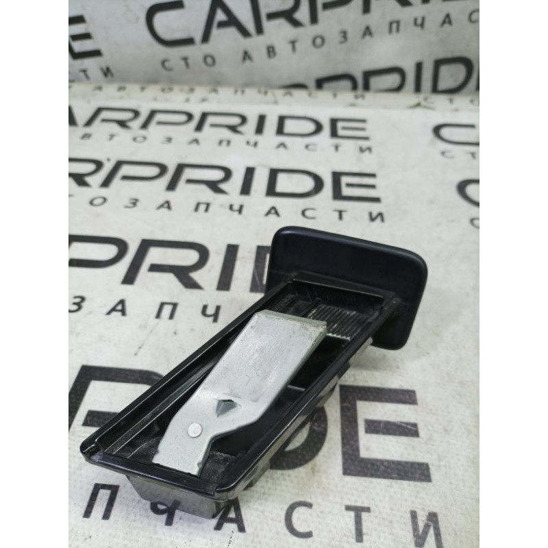 Пепельница (салон) Nissan Navara D22 2004 2.5 68800vj200