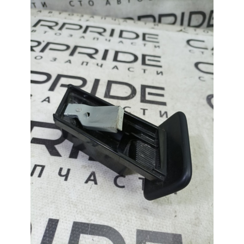 Пепельница (салон) Nissan Navara D22 2004 2.5 68800vj200