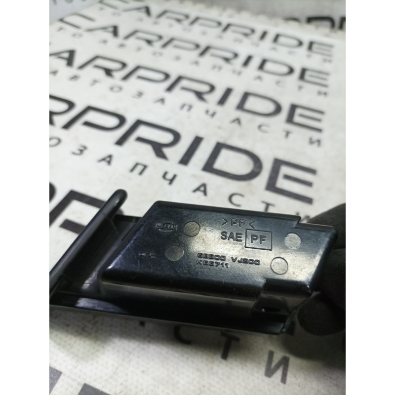 Пепельница (салон) Nissan Navara D22 2004 2.5 68800vj200