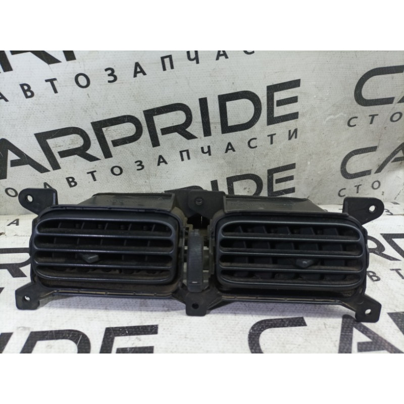 Дефлектор воздуховода (салон) Nissan Navara D22 2004 2.5 68750vj200