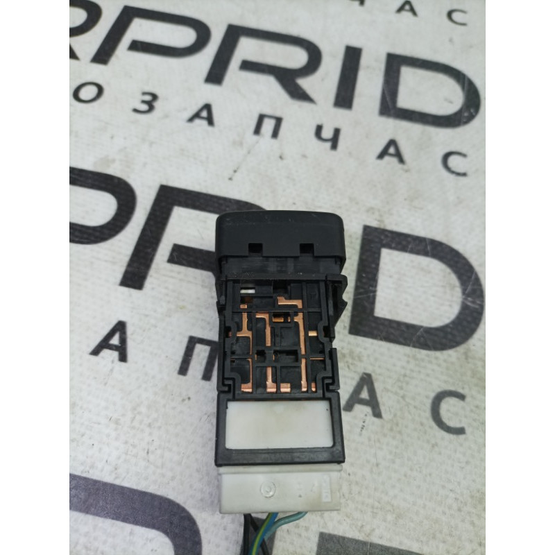 Кнопка подогрева заднего стекла (электрика / кнопки) Nissan Navara D22 2004 2.5 25350VJ200