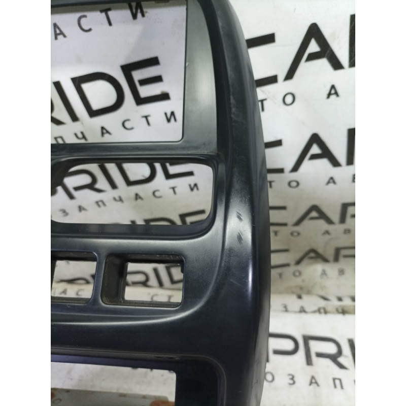 Рамка магнитофона (салон) Nissan Navara D22 2004 2.5 68260vj200