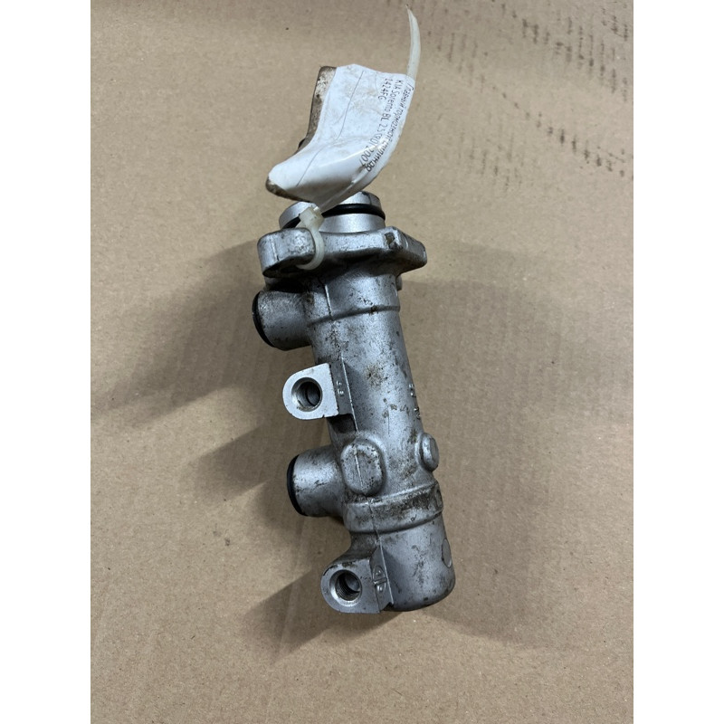 Главный тормозной цилиндр (тормозная система) KIA Sorento BL 2007 2.5 CRDI