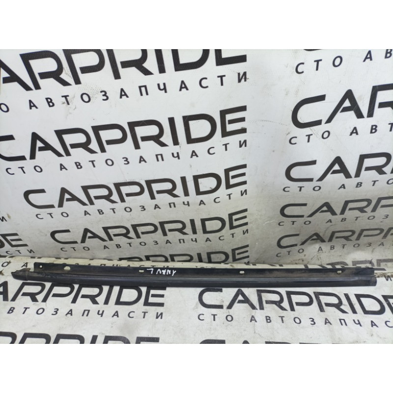 Молдинг лобового стекла (кузов и элементы) Nissan Navara D22 2004 2.5 727632S400