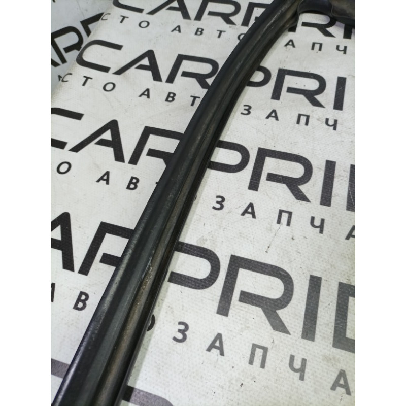 Уплотнитель проема двери (кузов и элементы) Nissan Navara D22 2004 2.5 768432S410