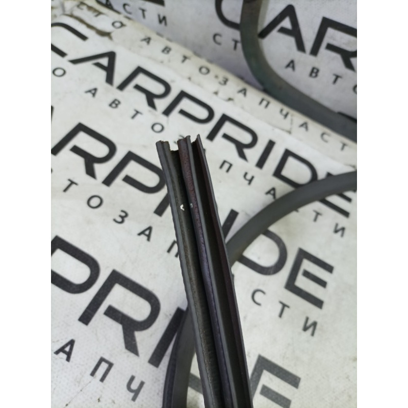 Уплотнитель проема двери (кузов и элементы) Nissan Navara D22 2004 2.5 76921VK200