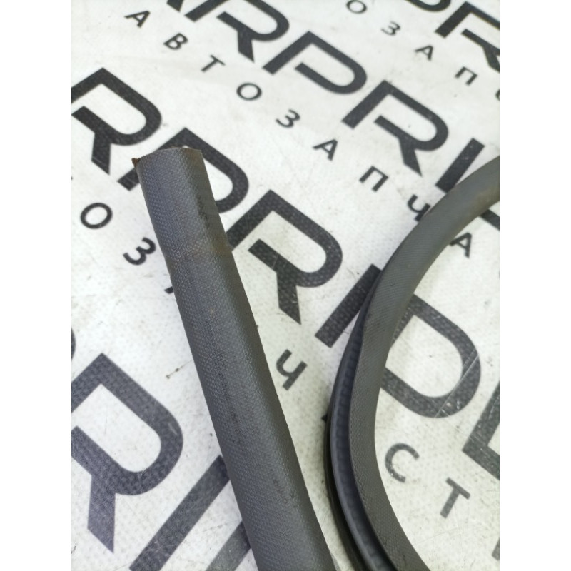 Уплотнитель проема двери (кузов и элементы) Nissan Navara D22 2004 2.5 76921VK200