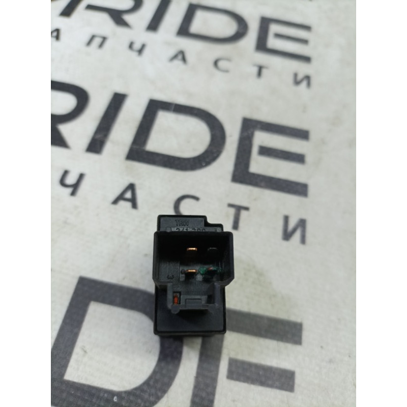 Кнопка противотуманных фар (электрика / кнопки) Nissan Navara D22 2004 2.5