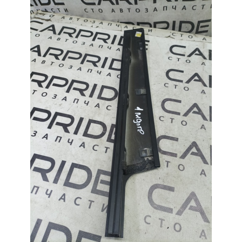 Накладка двери боковая (кузов и элементы) Renault Megane 3 2009 1.5 802840004R