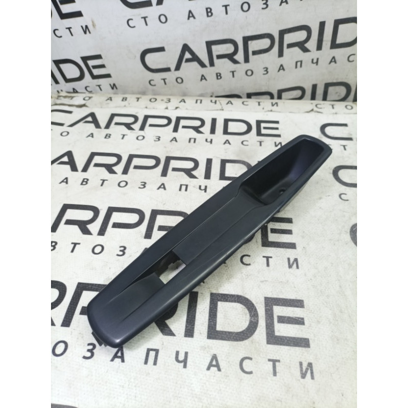 Накладка кнопок стеклоподъемника (салон) Renault Megane 3 2009 1.5