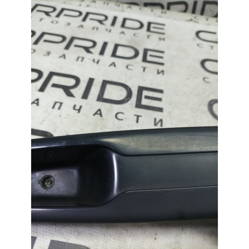 Накладка кнопок стеклоподъемника (салон) Renault Megane 3 2009 1.5