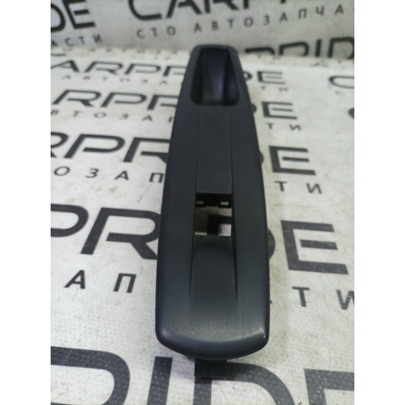 Накладка кнопок стеклоподъемника (салон) Renault Megane 3 2009 1.5