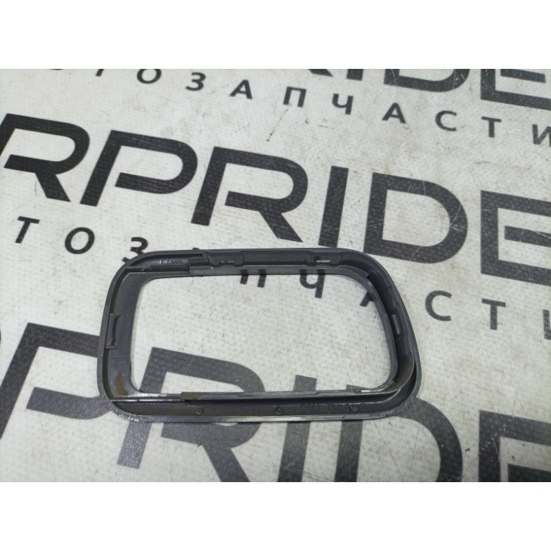 Накладка ручки внутренней (салон) Nissan Navara D22 2004 2.5 806822S400
