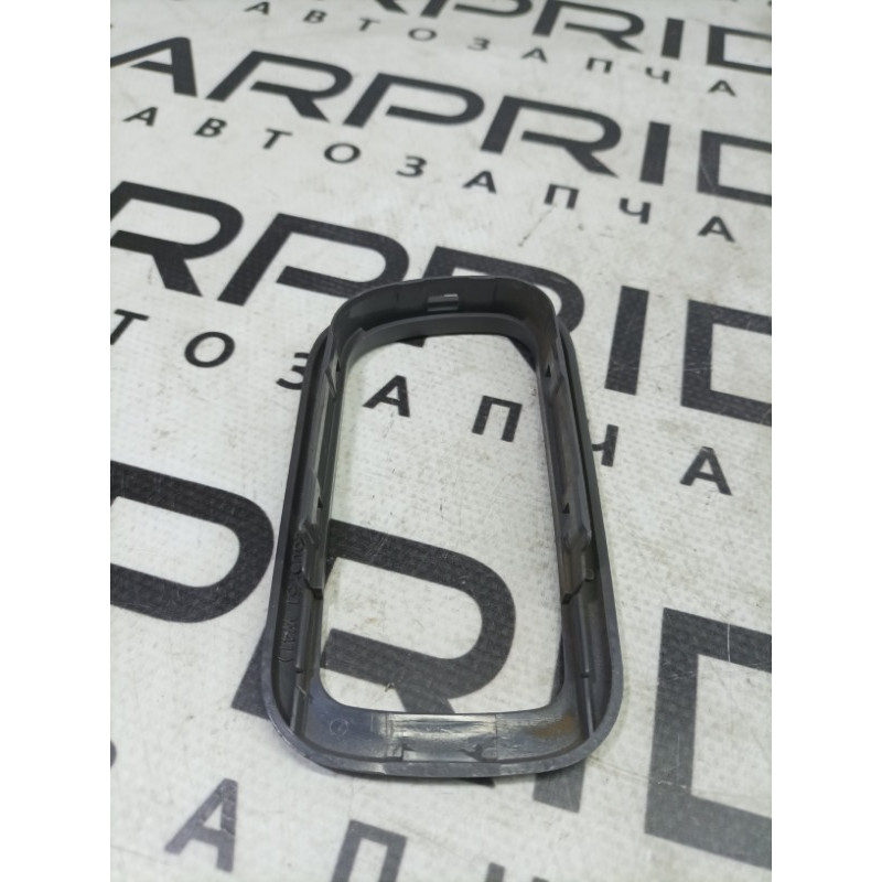 Накладка ручки внутренней (салон) Nissan Navara D22 2004 2.5 806822S400