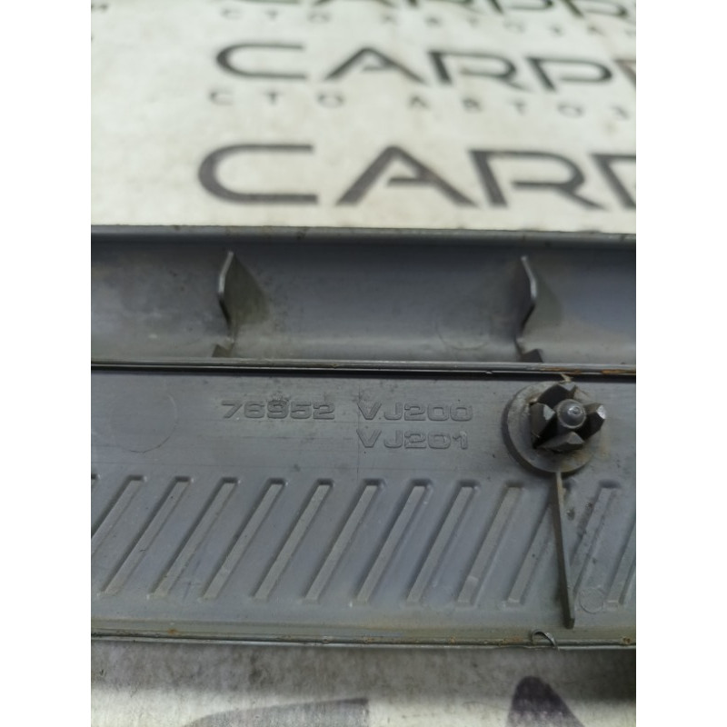 Накладка на порог (кузов и элементы) Nissan Navara D22 2004 2.5 76952vj200