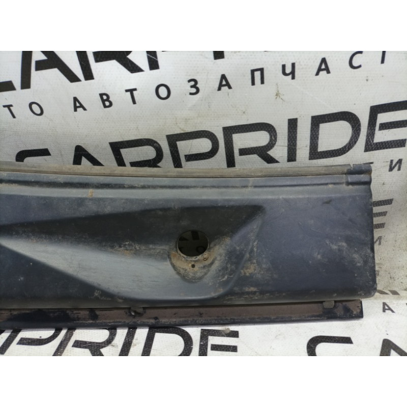 Жабо (кузов и элементы) Nissan Navara D22 2004 2.5 6681132100