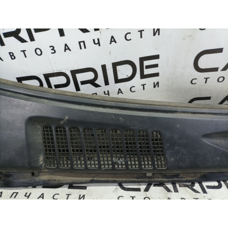 Жабо (кузов и элементы) Nissan Navara D22 2004 2.5 6681132100