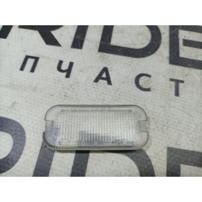 Салонний світильник (салон) Mercedes-Benz E-class W211 2006 3.2 M112.946 a2118250010