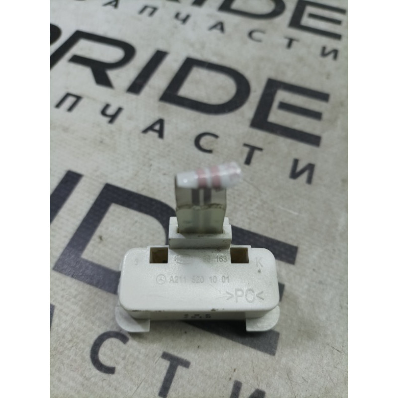 Плафон карты двери (электрика) Mercedes-Benz E-class W211 2006 3.2 M112.946 A2118201001