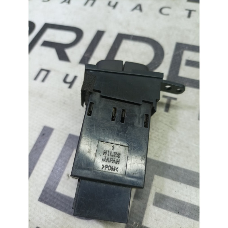 Кнопка противотуманных фар (электрика / кнопки) Mitsubishi Galant 8 2.4GDI