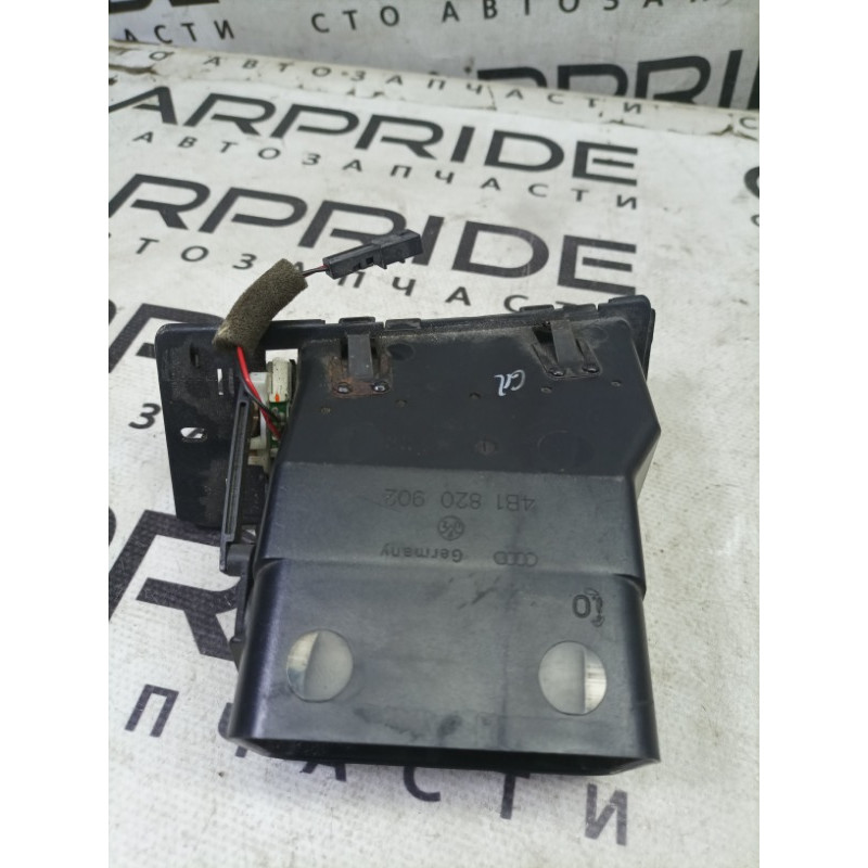 Дефлектор воздуховода (салон) AUDI A6 C5 2001 2.5 AKE 4b1820902