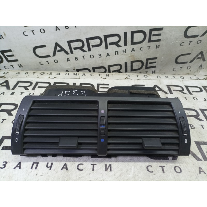 Дефлектор воздуховода (салон) BMW X5 E53 2003 M62B44 64228402221