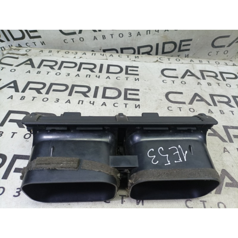 Дефлектор воздуховода (салон) BMW X5 E53 2003 M62B44 64228402221